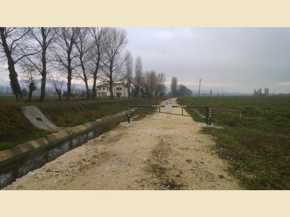  - STRADA SERVIZIO FOSSO FORMA VECCHIA LOC. CASONE