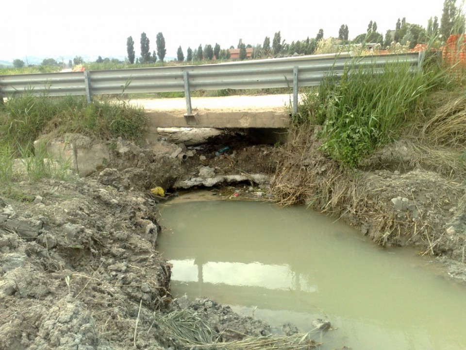  - VECCHIO PONTE SUL FOSSO FORMA VECCHIA IN LOC. CASONE