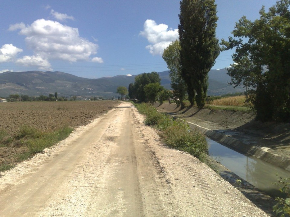  - STRADA SERVIZIO FOSSO FORMA VECCHIA LOC. CASONE