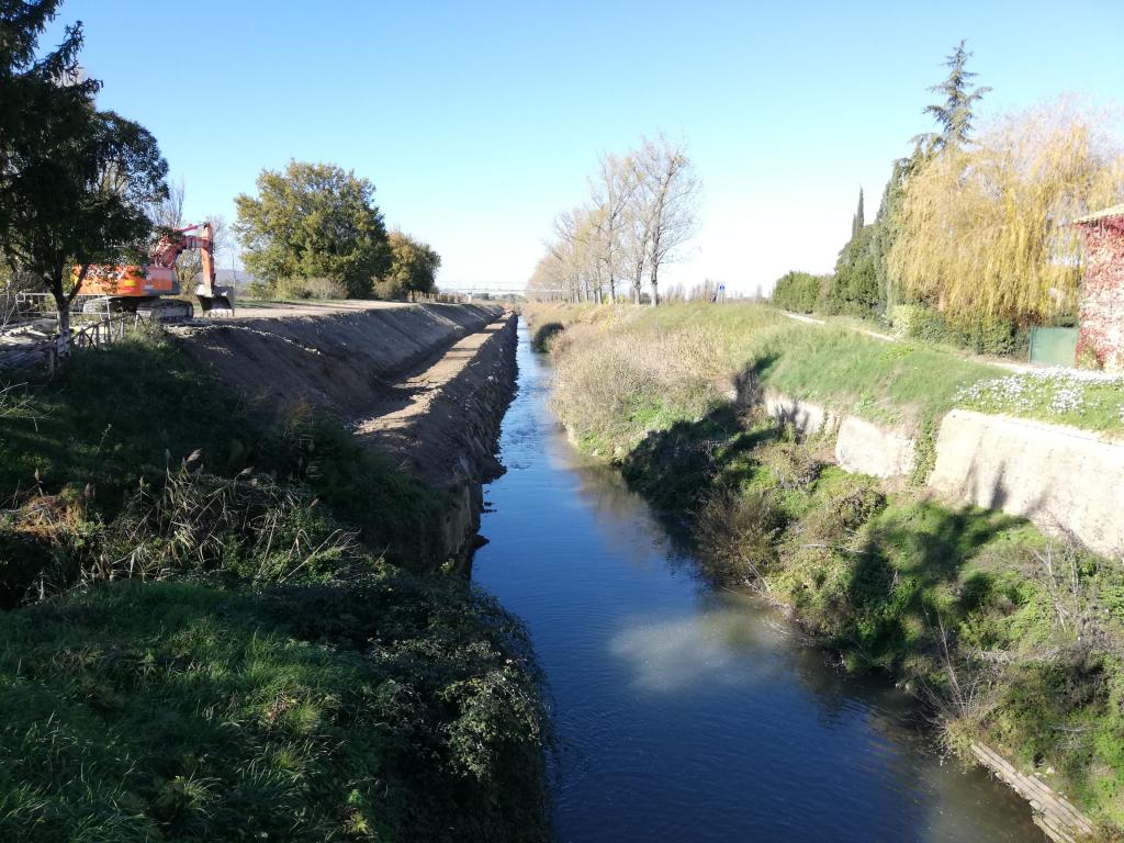  - lavori in fase di ultimazione: pista di servizio in sommità arginale sinistra idrografica