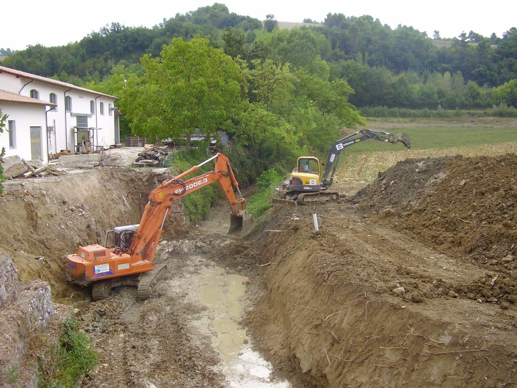  - MOVIMENTI TERRA PER REALIZZAZIONE MURO IN GABBIONI NEL T. TATARENA