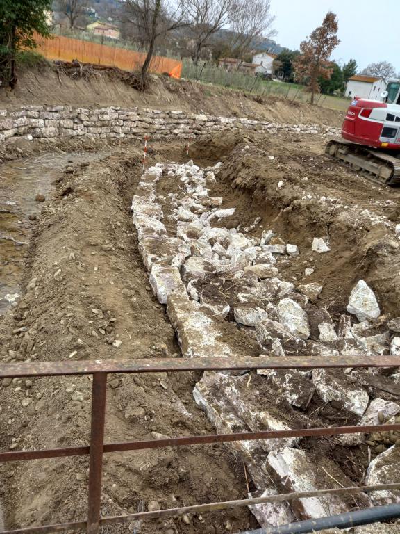  - Torrente Sambro scogliera in dx idraulica a valle ponte zona vivaio loc. Passaggio