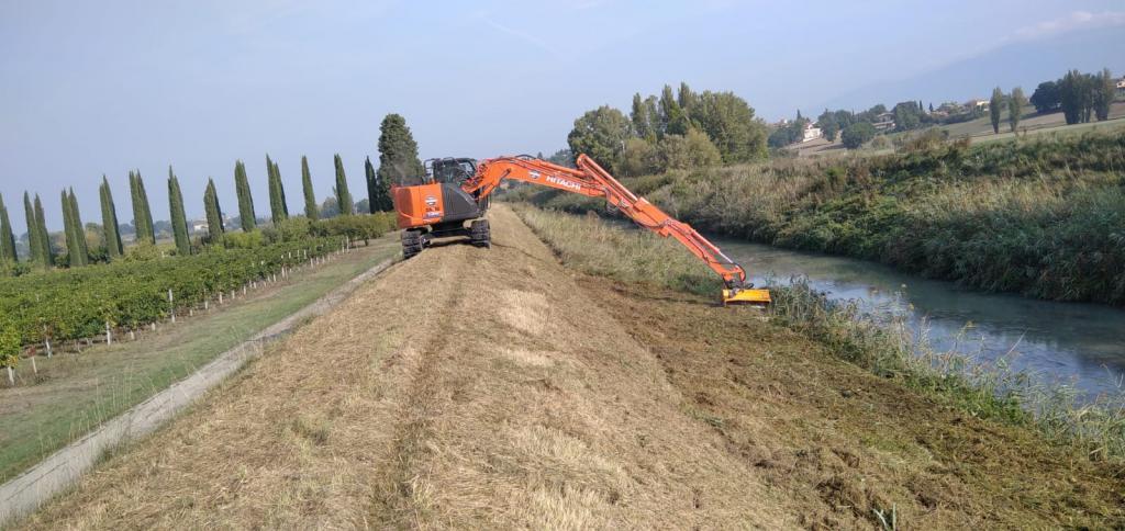  - sfalcio Fiume Timia argine sx adiacente via Le Case Bevagna